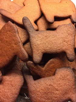 Kattformade pepparkakor